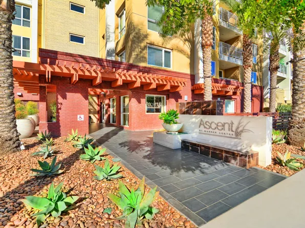 21301 Erwin St, Woodland Hills, CA