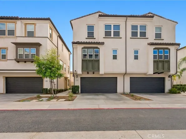 318 S Quadrilateral Way, Anaheim, CA 92802