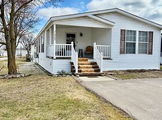 17033 Sleepy Hollow Blvd, Holly, MI 48442