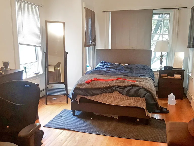 345 Crescent St #2 — Photo 6