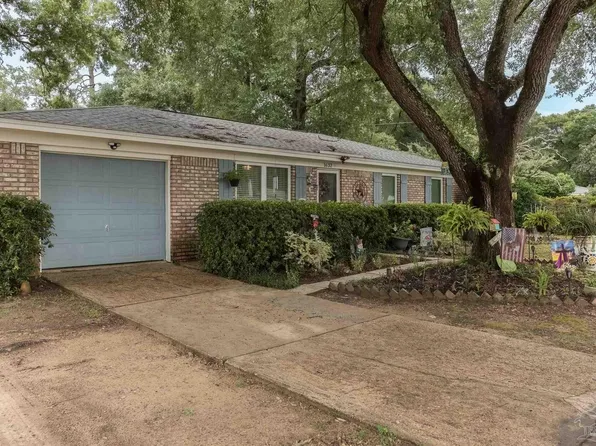 1632 Fairchild St, Pensacola, FL 32504