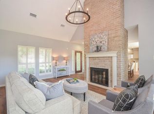 11723 Park Creek Dr, Houston, TX 77070