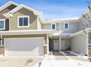 242 Red Oak Ct, Norwalk, IA 50211