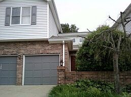 1st image of 110 Courtyard Ln NE