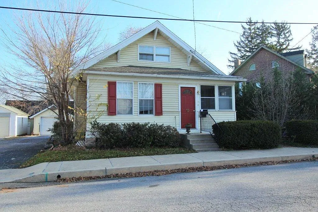 15 Union Ave photo 1