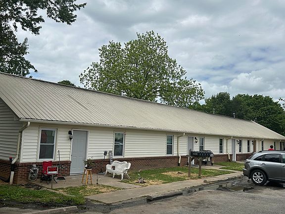 3rd image of 1640 James St APT B