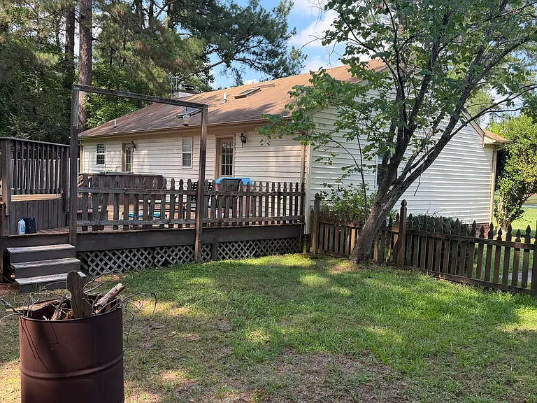 18462 Cherry Grove Cir — Photo 6