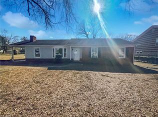 101 Valley Forge Ln, Kernersville, NC 27284