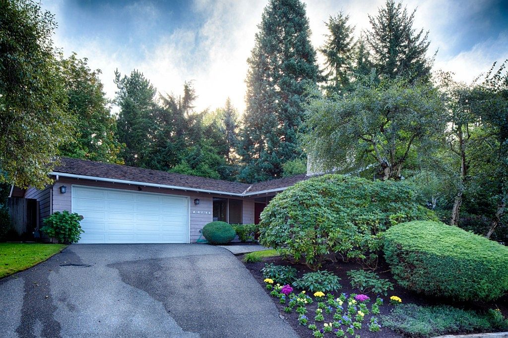 13731 SE 23rd Ln, Bellevue, WA 98005 | Zillow