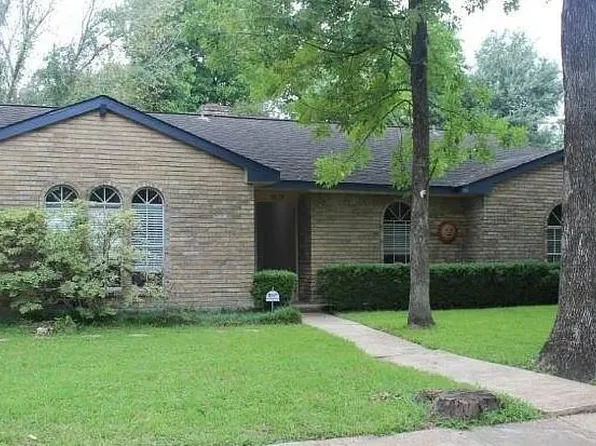 7019 Bent Branch Dr, Houston, TX 77088