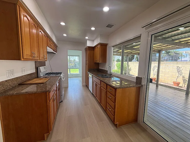 632 Heather Ave — Photo 3