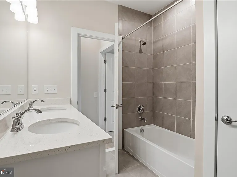1843 Magnolia Fruit Dr — Photo 27