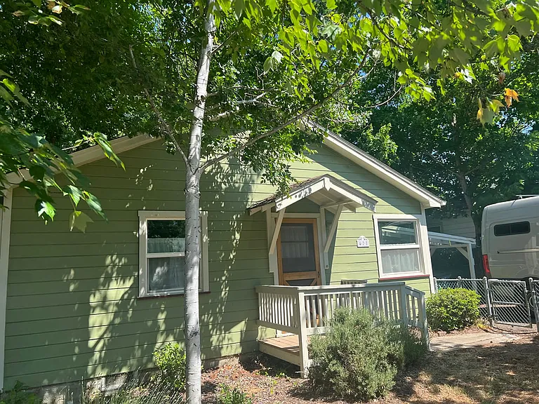 478 Ray Ln — Photo 25