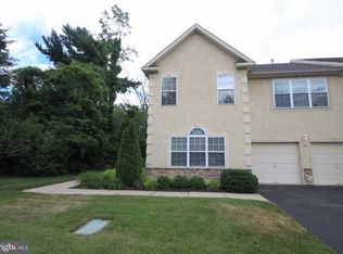 104 White Tower Ln, North Wales, PA