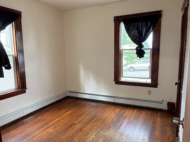 451-453 Fairmount St #1R — Photo 7