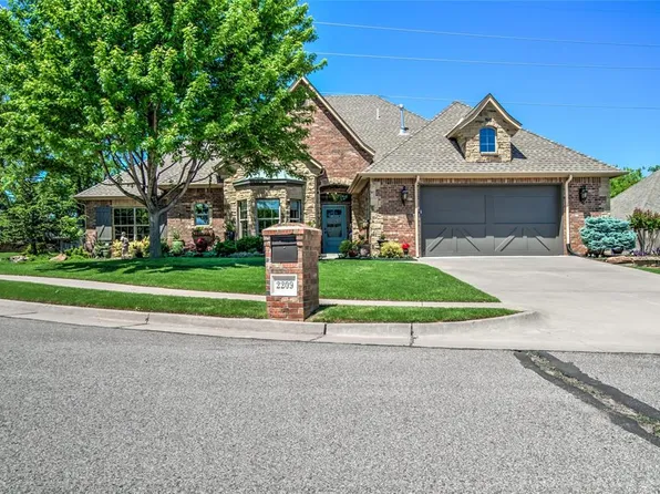 2209 Outabounds Way, Edmond, OK 73034