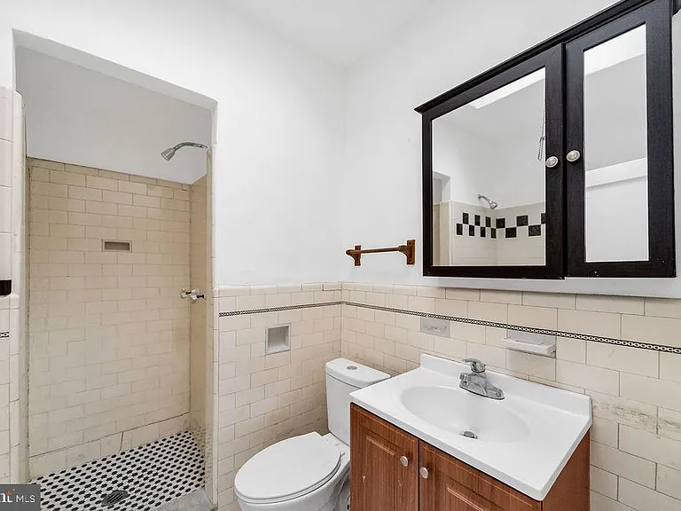 31 Lamport Rd — Photo 15