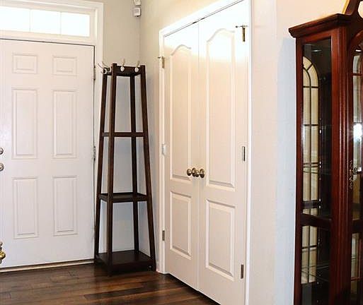 5th image of 515 Waterside Dr Unit 117