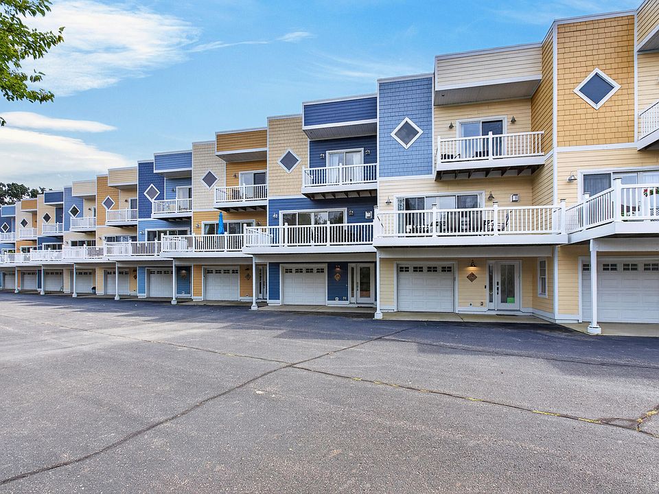 1st image of 15 Diamond Point Ln
