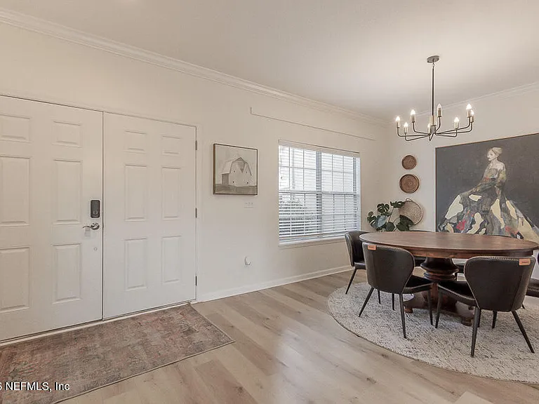 1432 Greyfield Dr — Photo 5