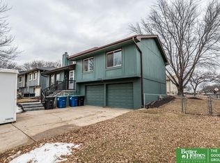 12954 Meredith Ave, Omaha, NE 68164