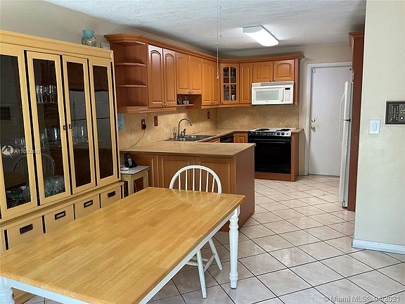 3rd image of 1097 SW 134th Ct