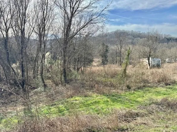 1103 N Campbell Rd, Bowling Green, KY 42101