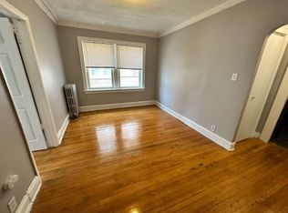 7555 S Kenwood Ave #1, Chicago, IL 60619