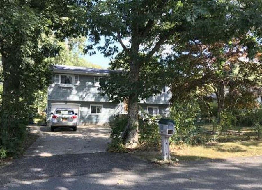 1st image of 77 Joan Ave