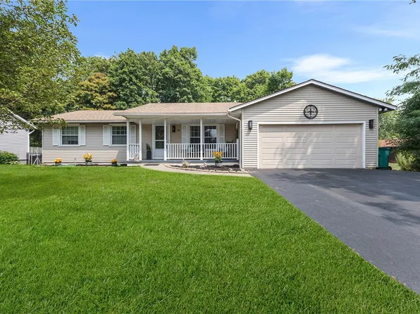 48 Bramblewood Ln W, Rochester, NY 14624