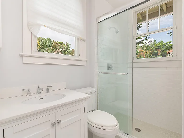 230 Sunset Rd — Photo 32