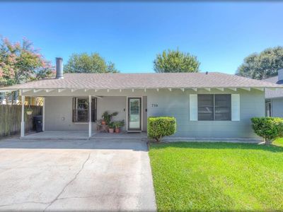 716 S 15th St, Nederland, TX, 77627