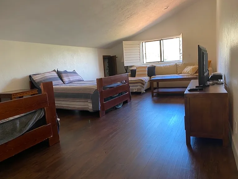 2910 Hill Valley Dr — Photo 34