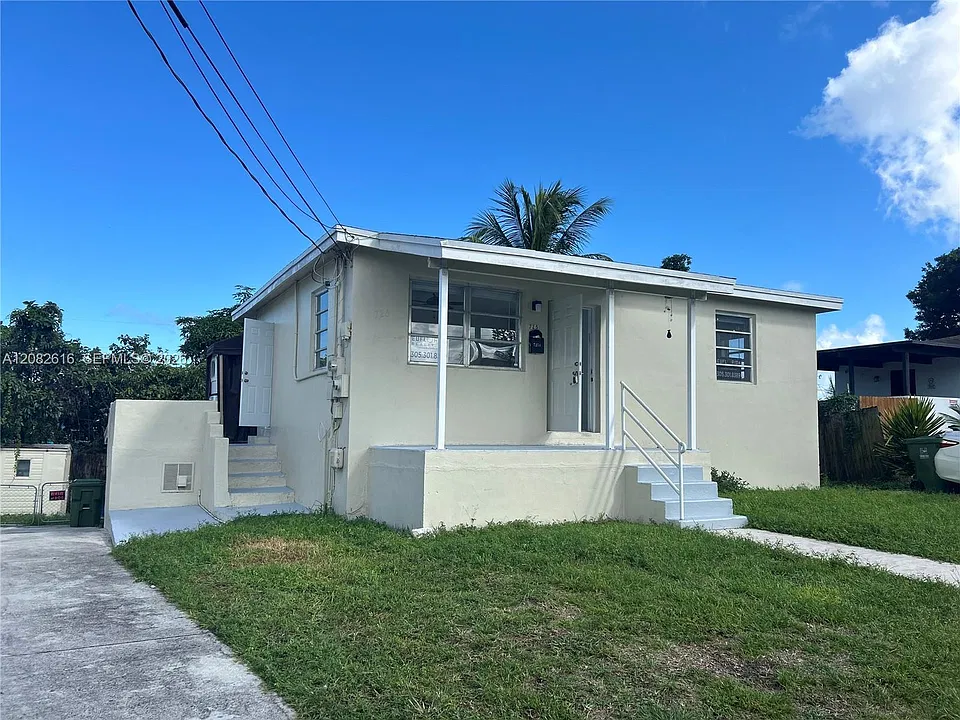 725 SW 8th Ave #A
