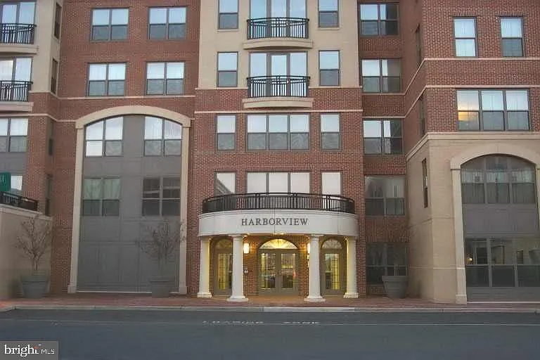 485 Harbor Side St #710