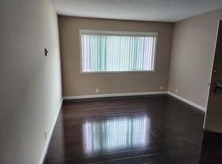710 E 6th St #8, Long Beach, CA 90802