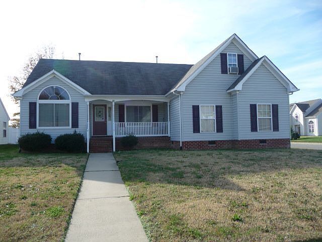 1st image of 13 Grist Mill Dr