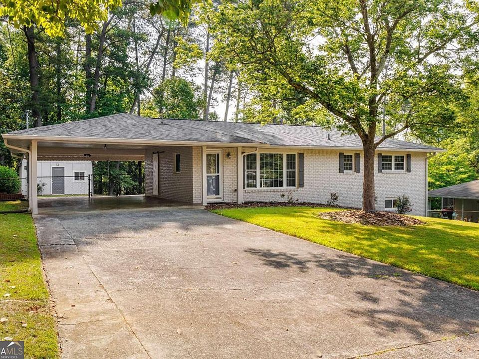 1st image of 2412 Elmwood Cir SE