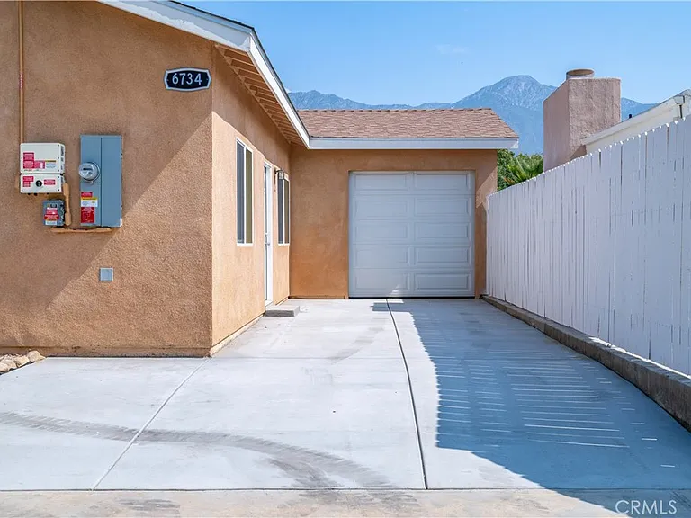 6734 Beryl St — Photo 24