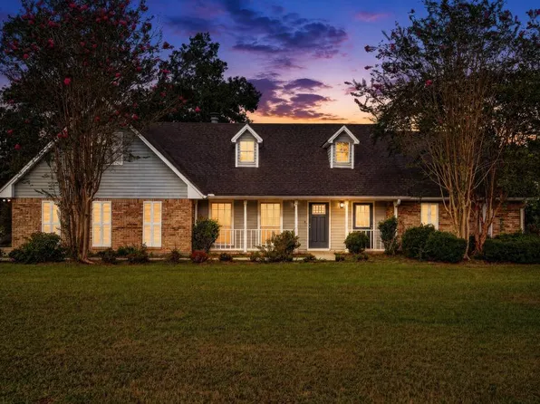 304 Pine Grove Rd, Picayune, MS 39466