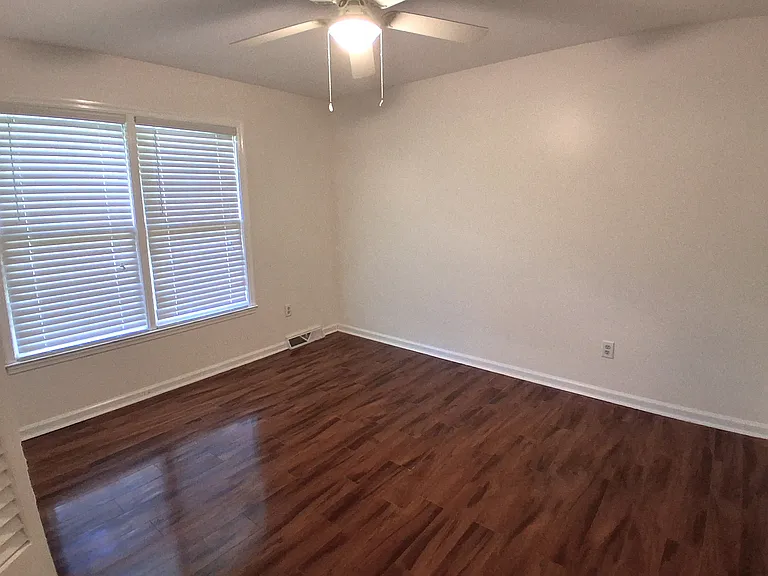 110 Bridlewood Pl — Photo 11