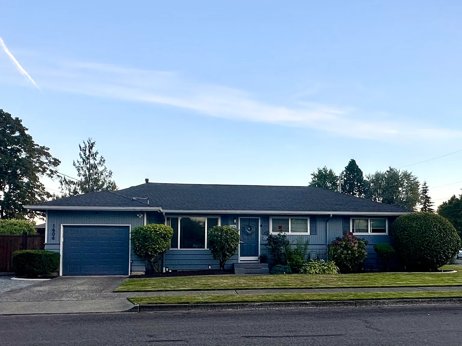 3 bed, 1032 sqft, $2,800 — Photo 2