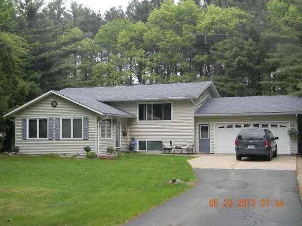510 Water St, Redgranite, WI 54970