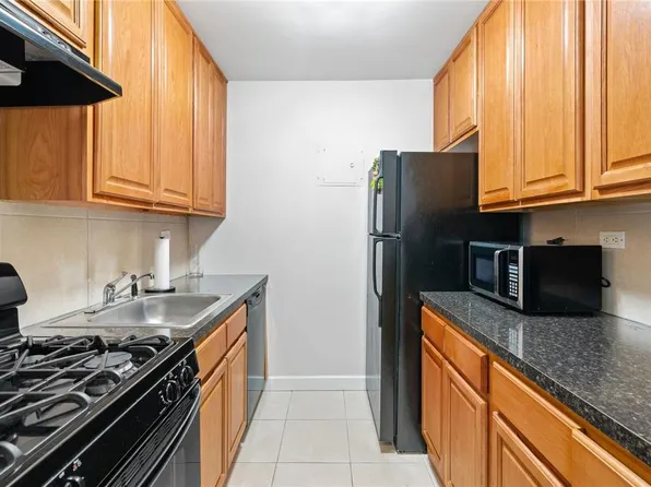 100 E Hartsdale Avenue #4FE, Hartsdale, NY 10530