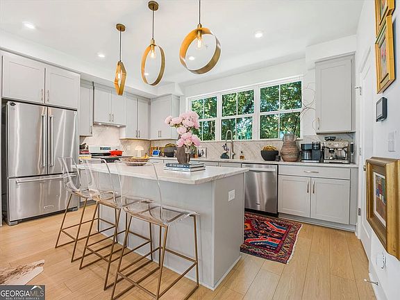 3rd image of 1793 Gotham Ln