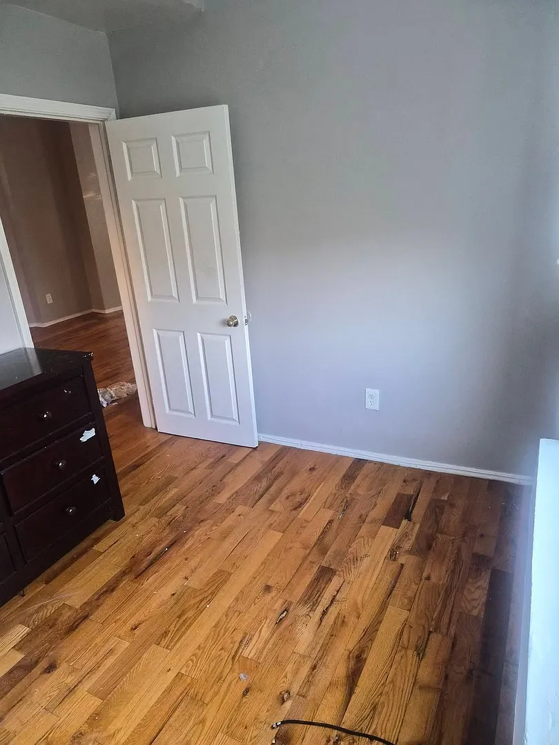 3 bed, 1000 sqft, $1,600 — Photo 2