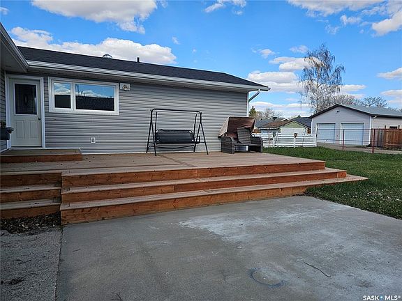 2nd image of 112 Jubilee BAY