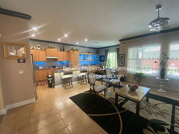5th image of 7501 Belle Rose Cir