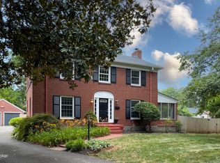 307 Lyndon Ln, Lyndon, KY 40222