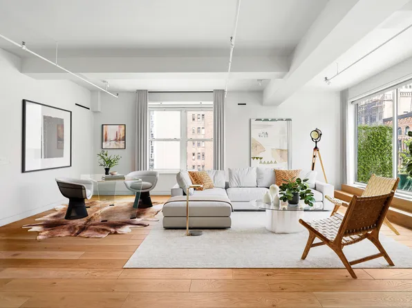 11 West 30th Street image 1 of 14